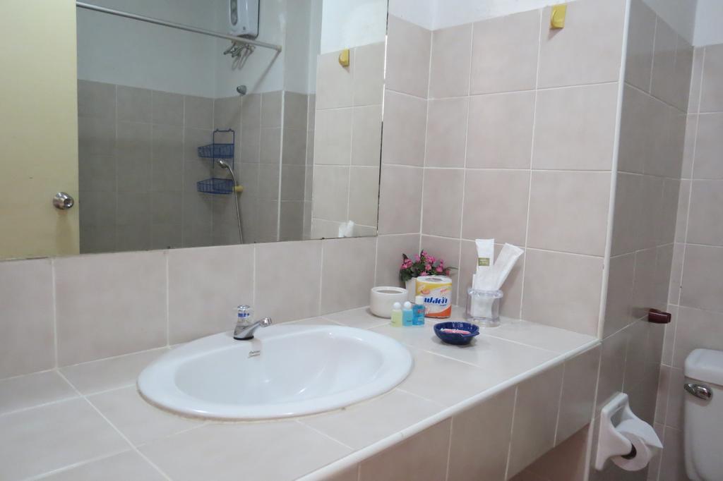 View Talay 1B Serviced Apartments Паттая Номер фото