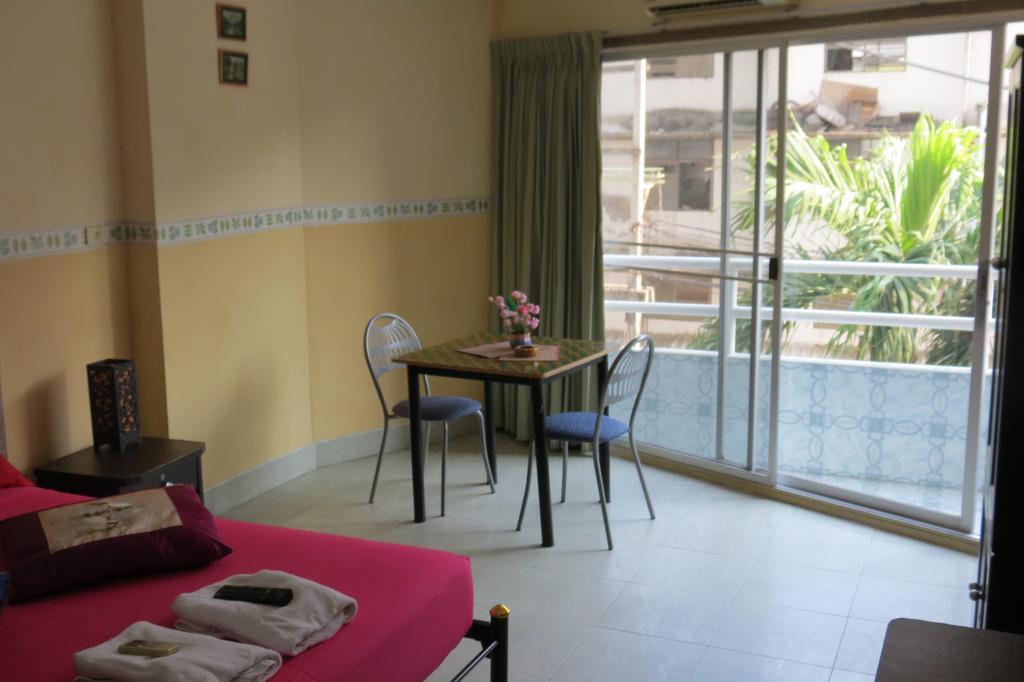 View Talay 1B Serviced Apartments Паттая Номер фото