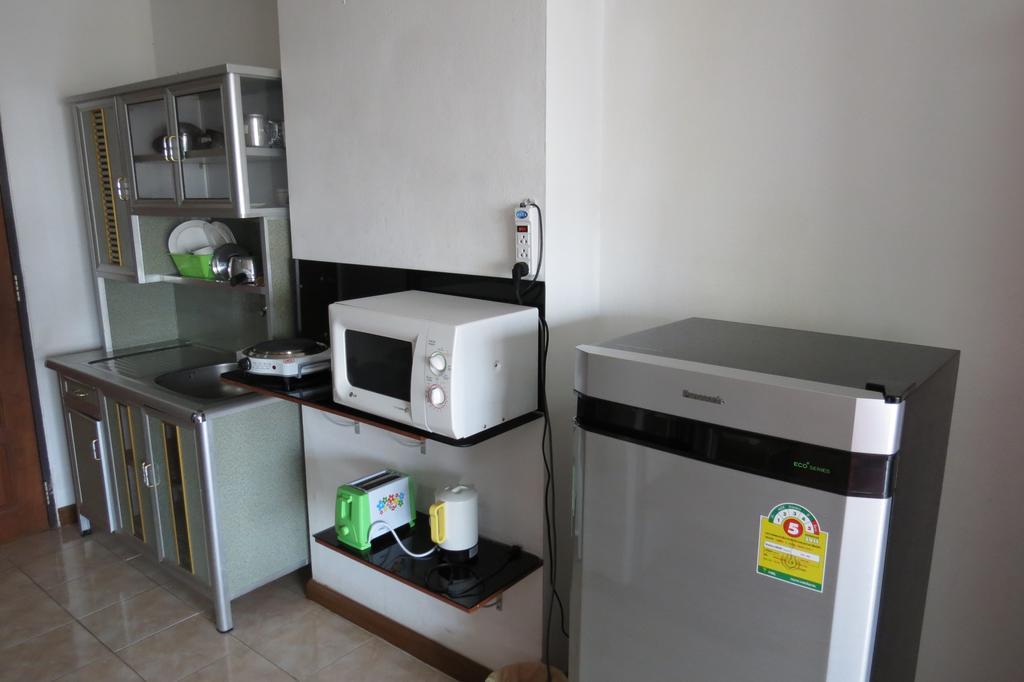 View Talay 1B Serviced Apartments Паттая Номер фото